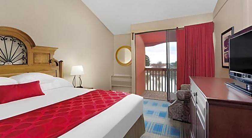 Ramada by Wyndham Monument