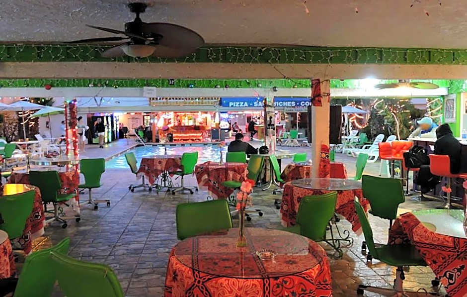 Tradewinds Airport Hotel