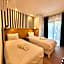Carlton Hotel