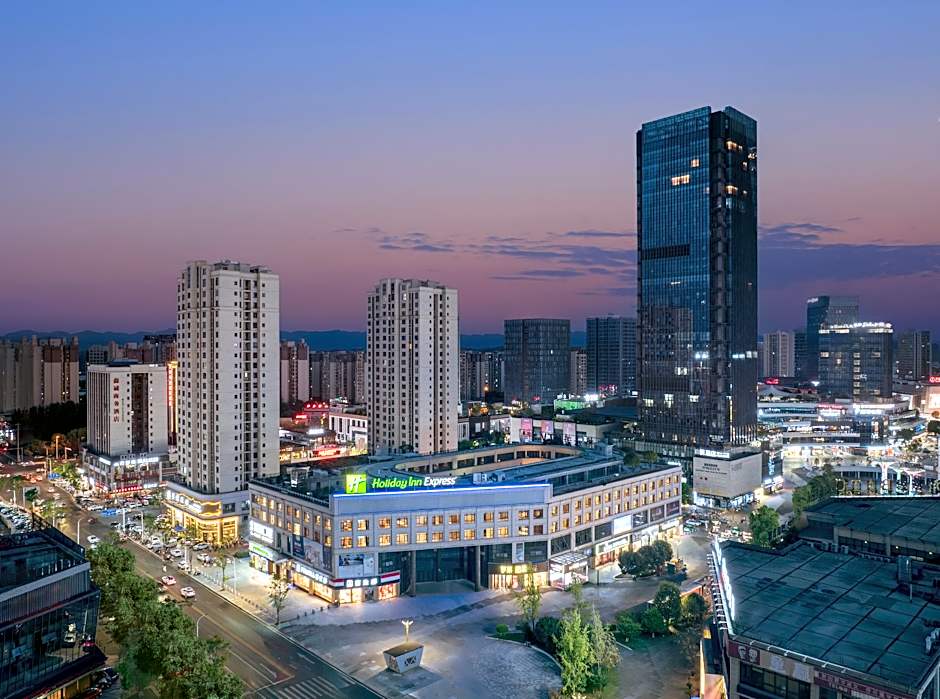 Holiday Inn Express Chongqing Tongliang By IHG