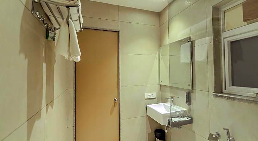 World Inn Hotel
