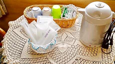 Japanese-Style Single Room with Shared Bathroom