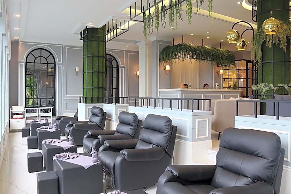 Grand Eska Hotel & Suites Batam 