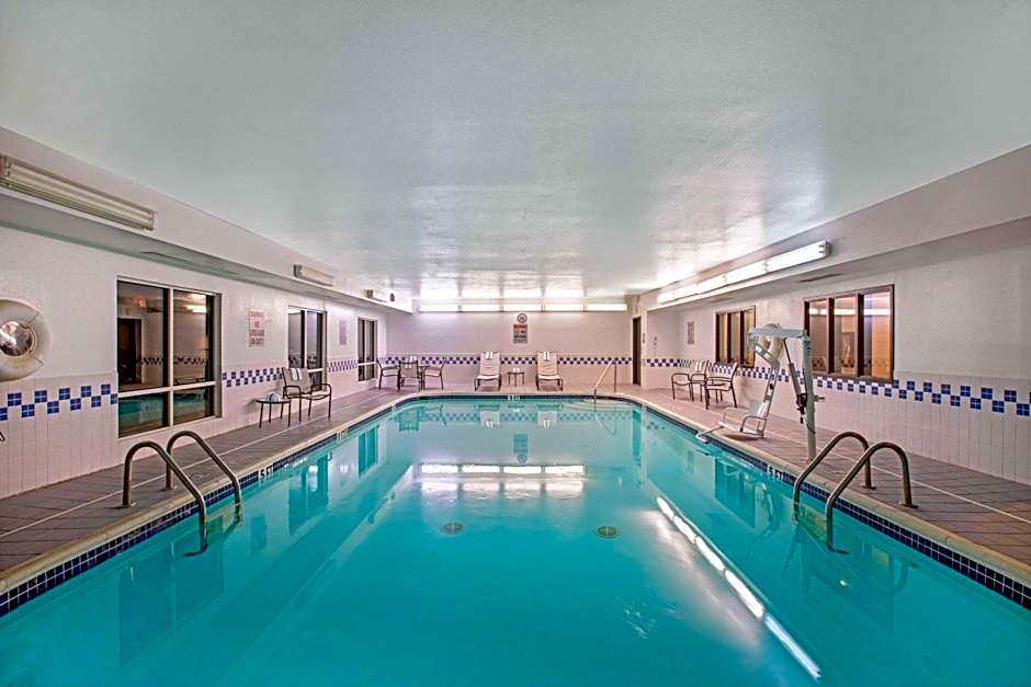 La Quinta Inn & Suites by Wyndham Fayetteville