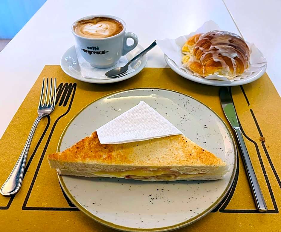 BQ House COLOSSEUM Luxury Rooms