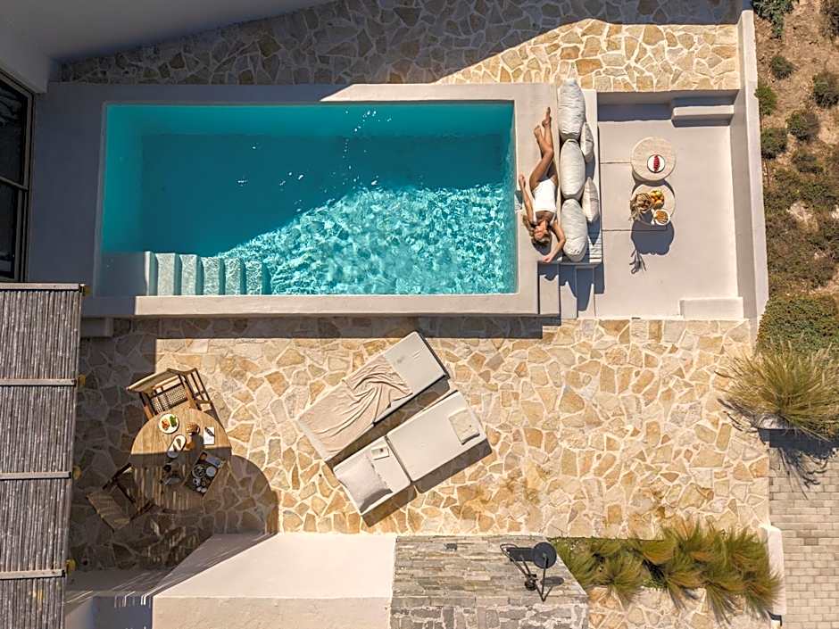 Solus Suites Milos