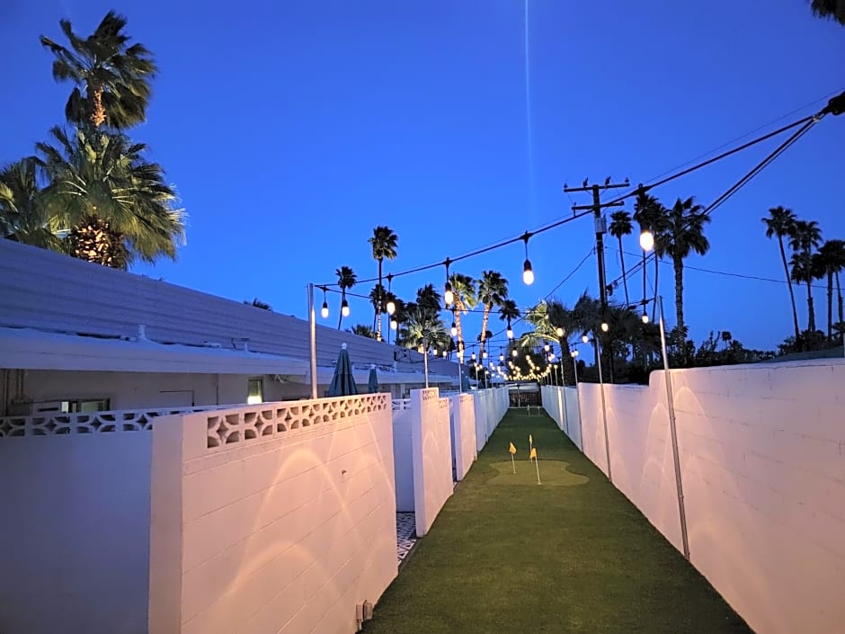 BelleVue Oasis - Adults Only