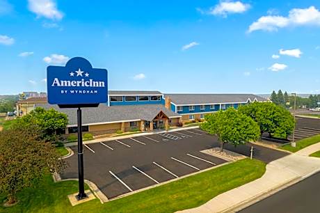 AmericInn by Wyndham Bismarck