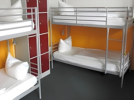 Private 4-Bunk Beds Room