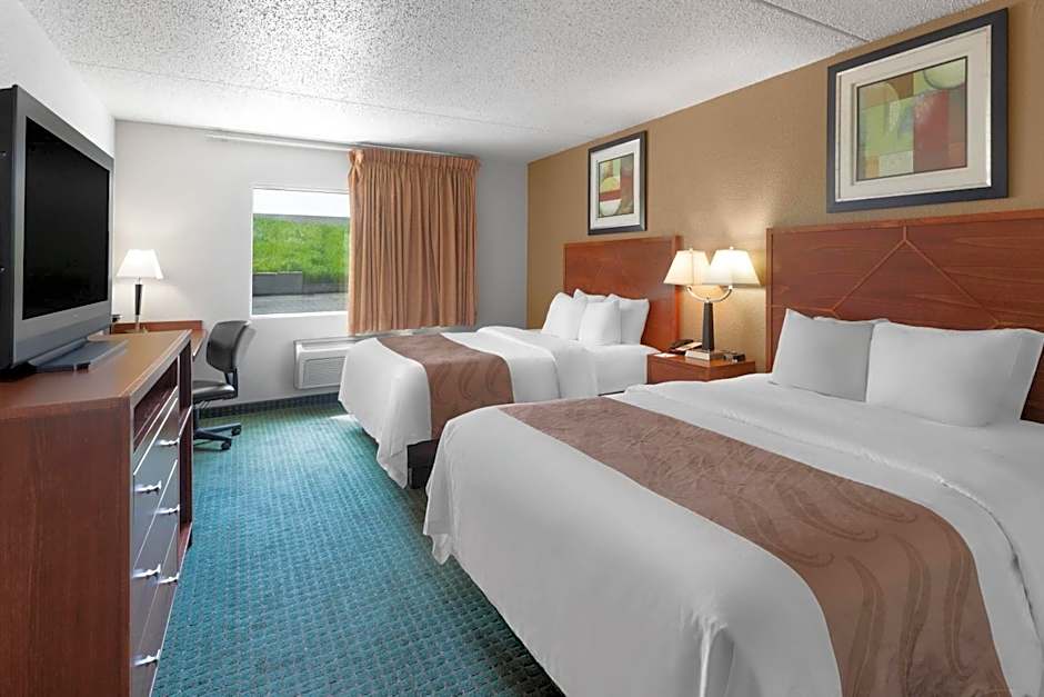 Baymont by Wyndham Jamestown Conference Center & Water Park