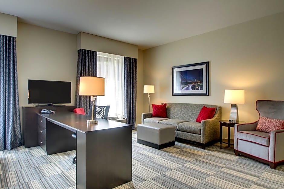 Hampton Inn & Suites Greenville Airport