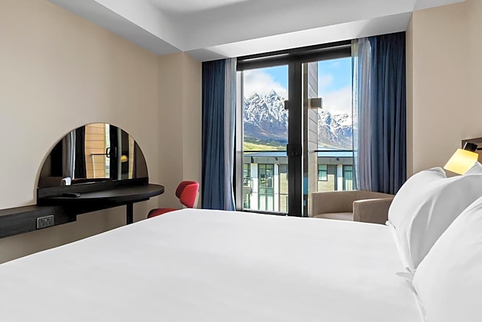 Holiday Inn Queenstown Remarkables park By IHG