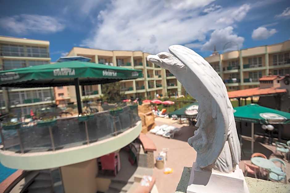 Sunny Day Club Hotel