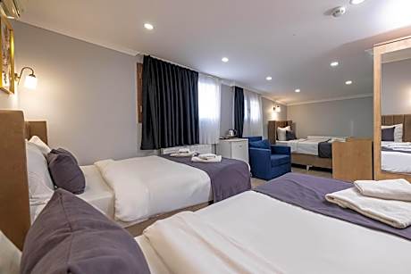 Economy Quadruple Room