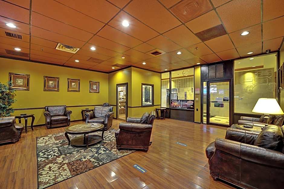 Quality Hotel & Suites At The Falls