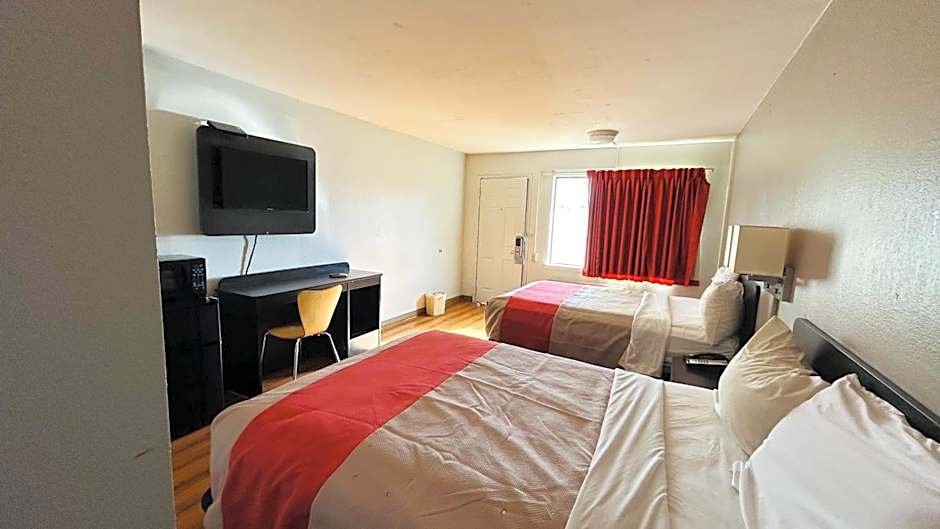 Super 7 Inn By OYO Tupelo Hwy 178
