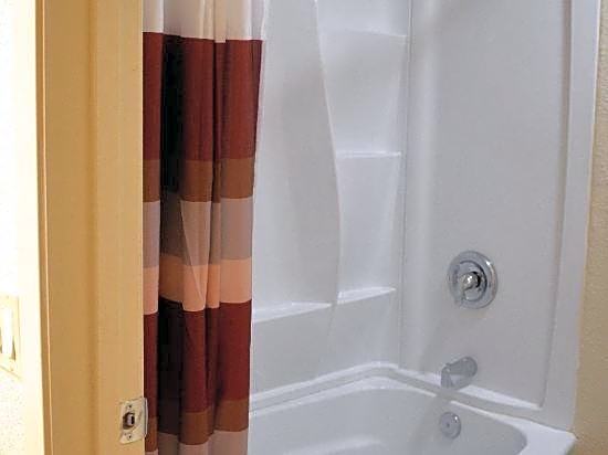 Red Roof Inn & Suites Sacramento North