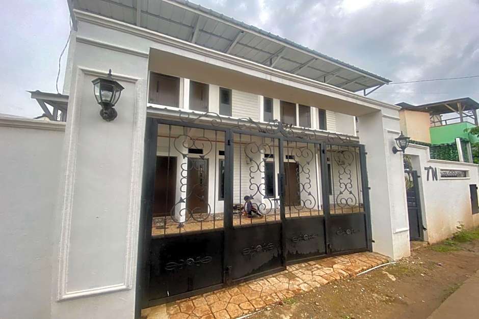 EXPRESS O 92147 Nia Residence