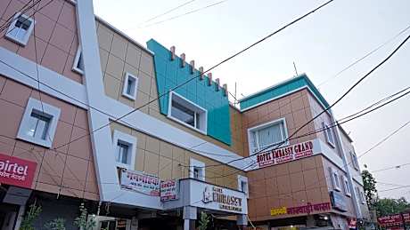 HOTEL EMBASSY GRAND