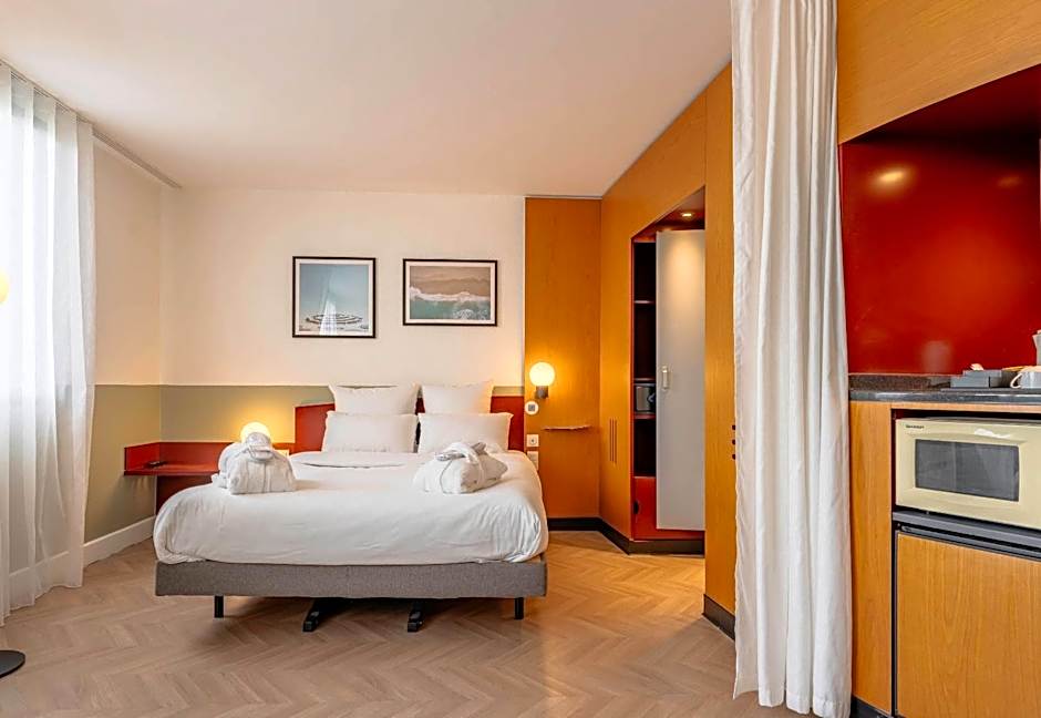 B&B HOTEL Calais Terminal Cite Europe 4 etoiles