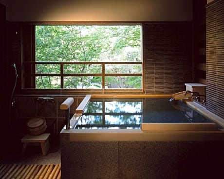 Sawarabi Mountain Momiji View Japanese-Style Room with Open-Air Onsen - 68 sqm