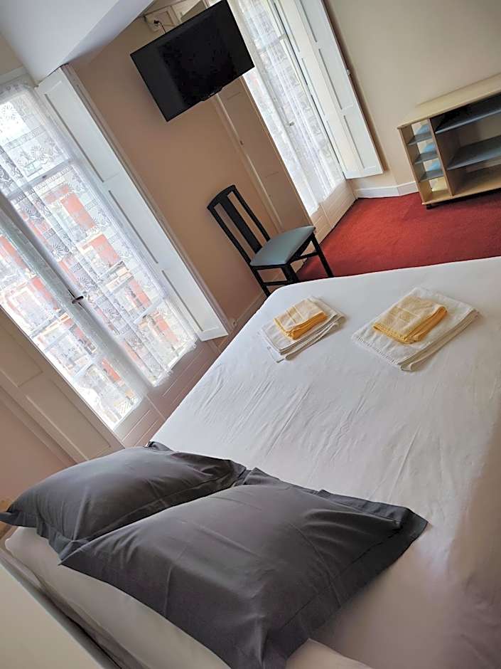 Hotel Du Rocher