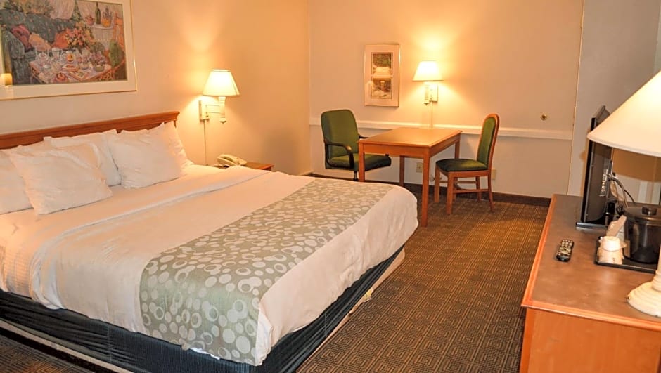 Magnuson Hotel Texarkana