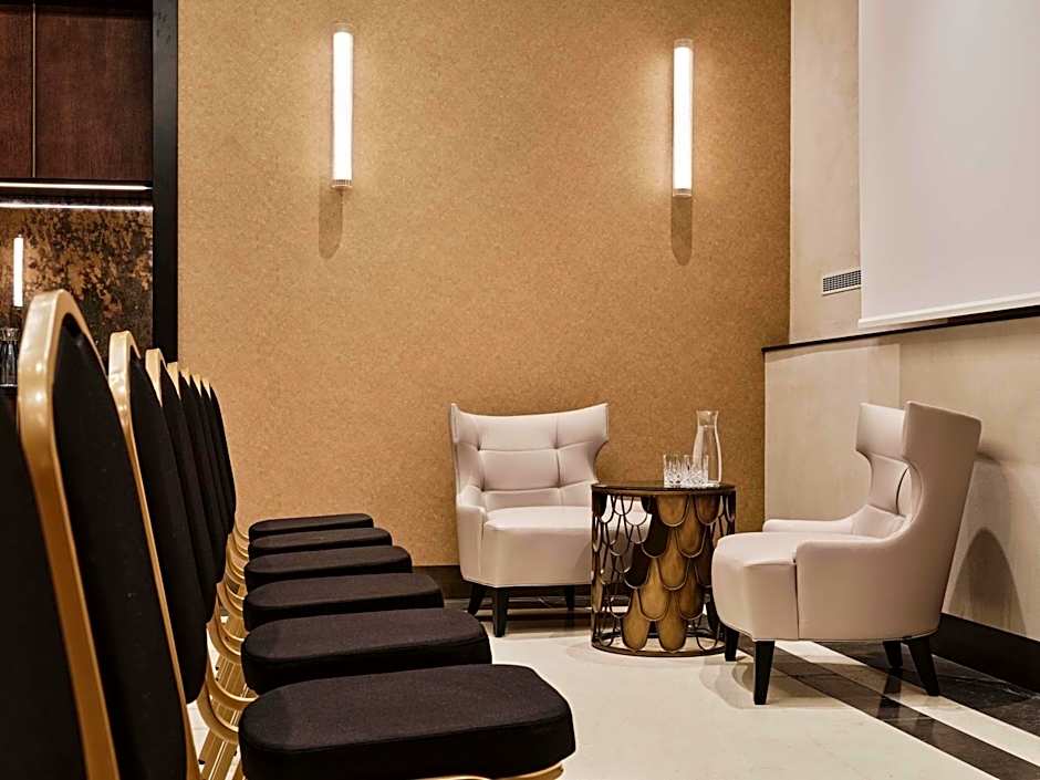 Crown Krakow - Handwritten Collection