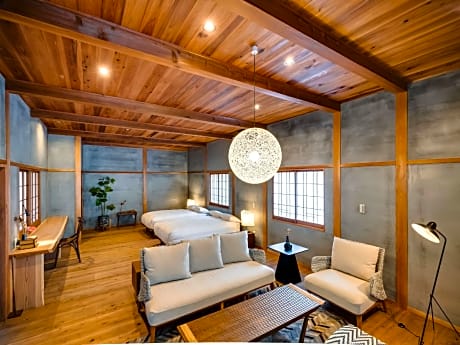 Grand Deluxe Room