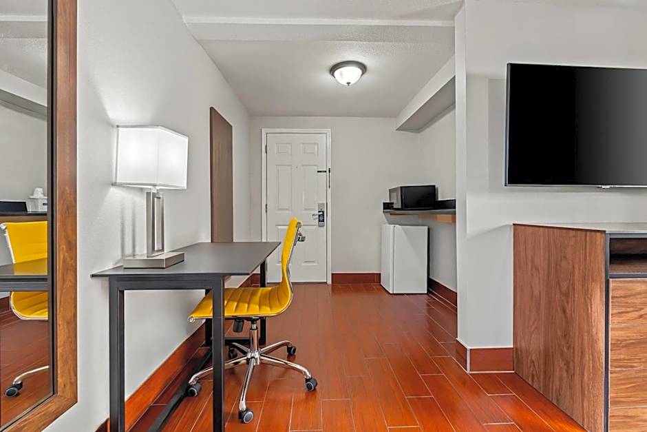 Travelodge by Wyndham Suites St Augustine