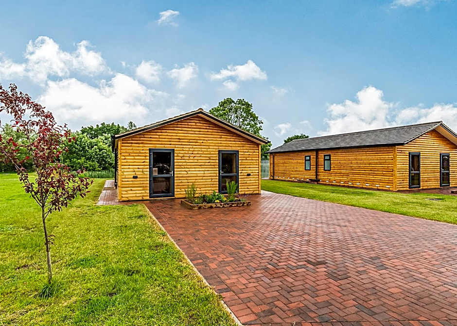 Flaxton Meadows Luxury Lodges