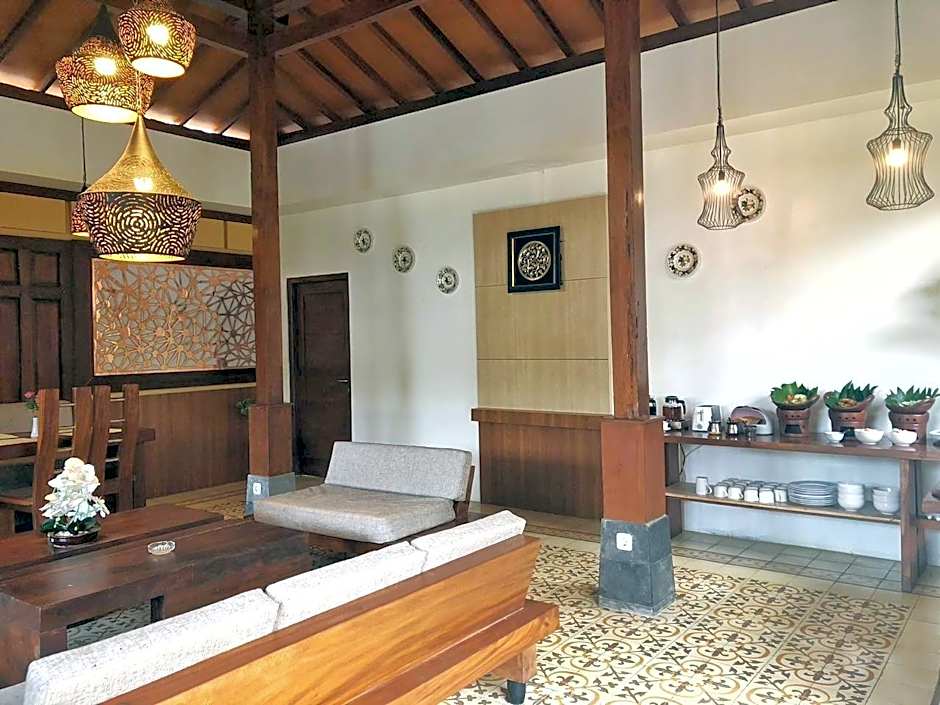 Puri Langenarjan Guesthouse 