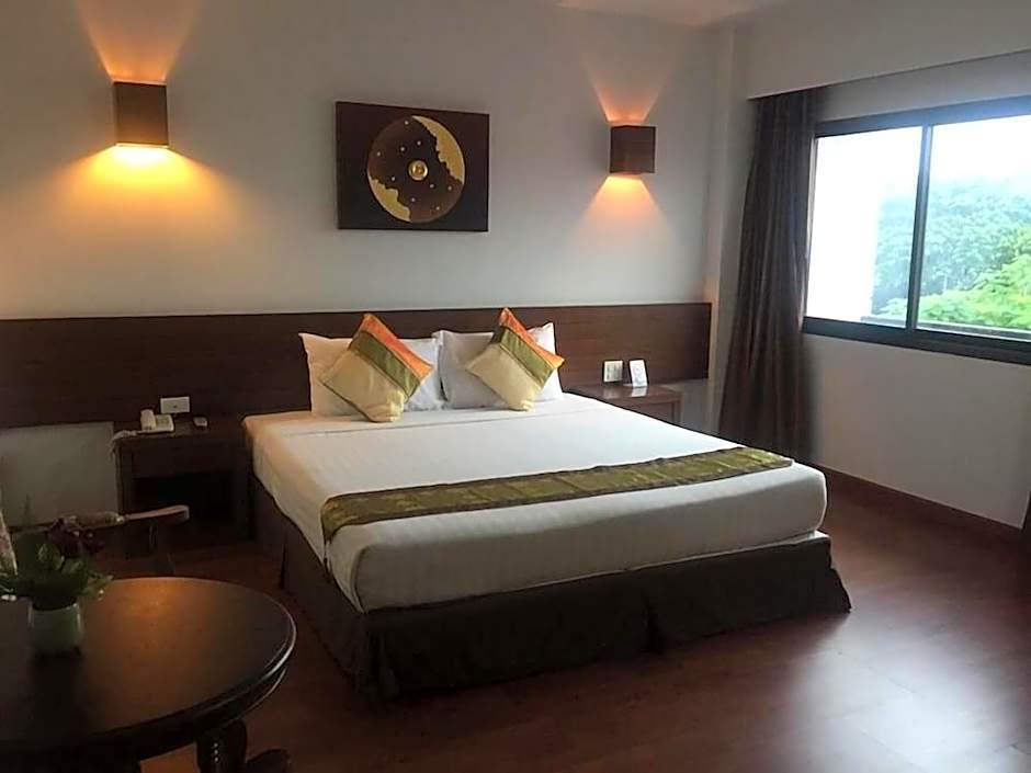 The Ligor City Hotel