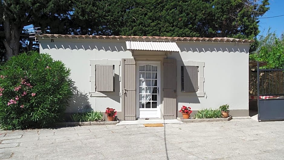 Mas Grimaud - Gîte- Studio et chambres d'hôtes familiales