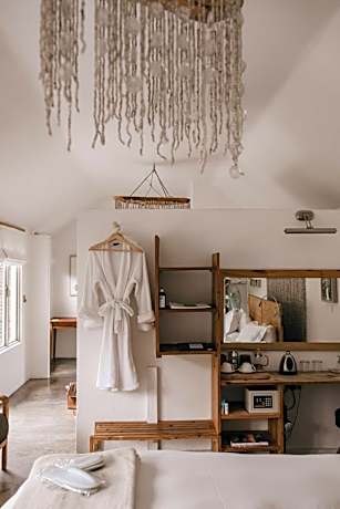 Suite with Mountain View