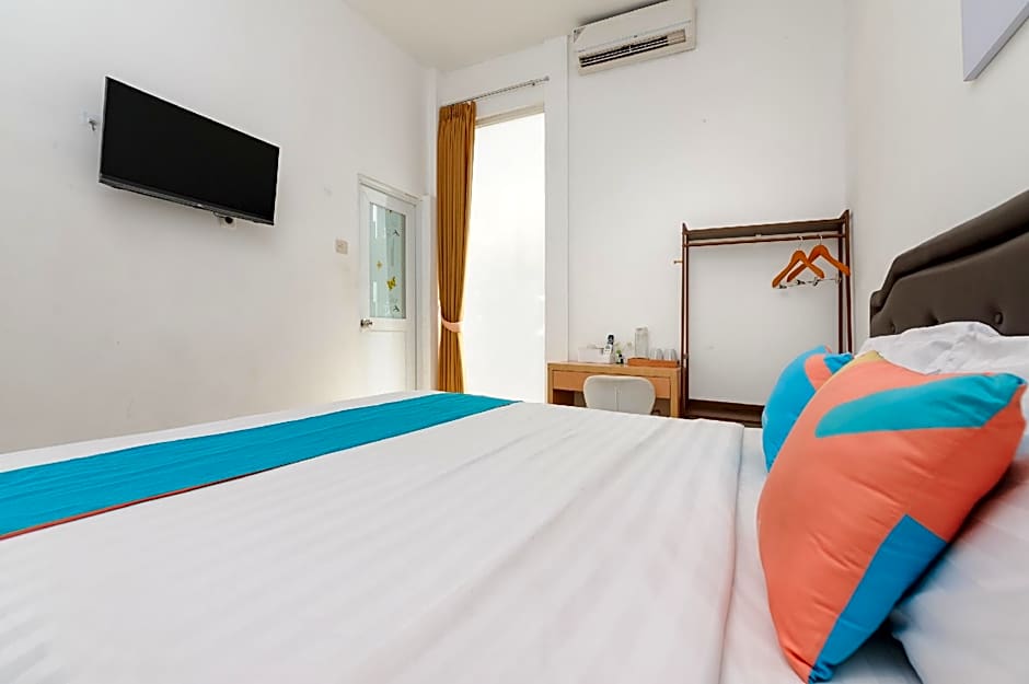 Sans Hotel La Vida Malang