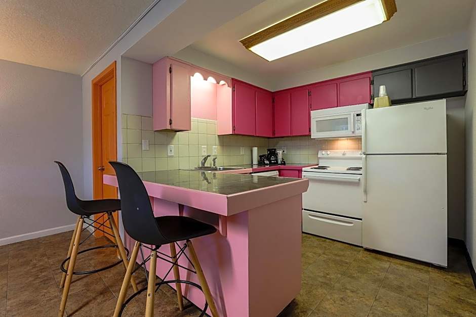 Coast River Inn by OYO Seaside