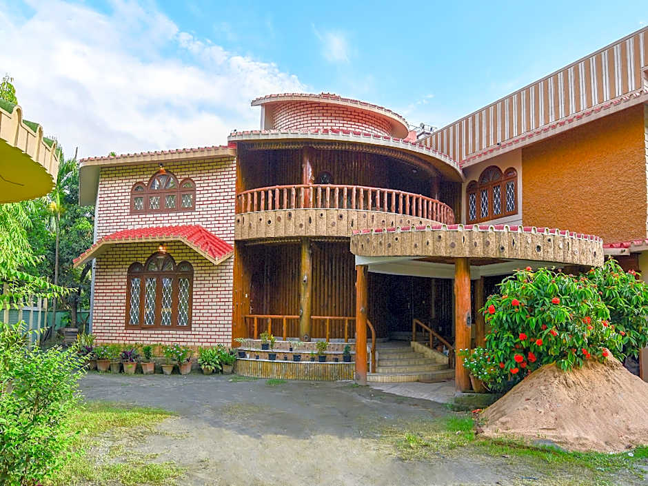 OYO 14371 Treetops Guest House