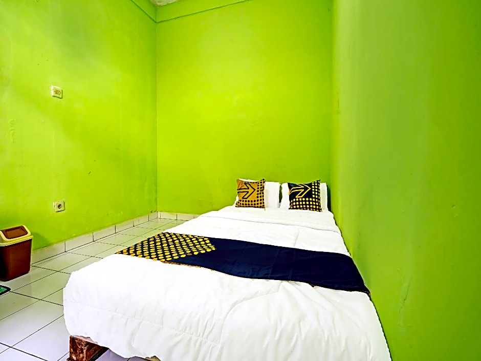 SPOT ON 91325 Pondok Hijau Guest House Syariah