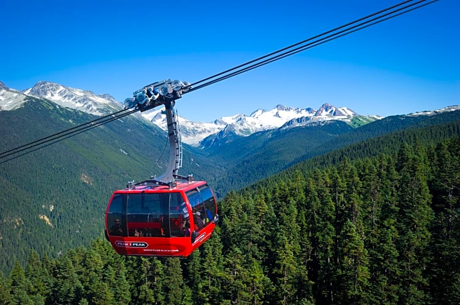 Pinnacle Hotel Whistler