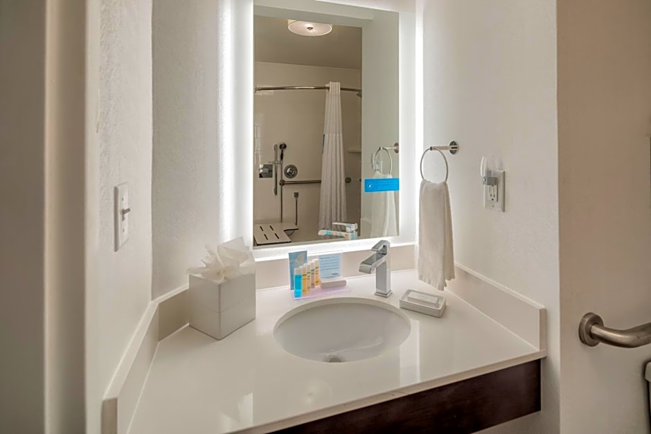 Hampton Inn Louisville Northeast