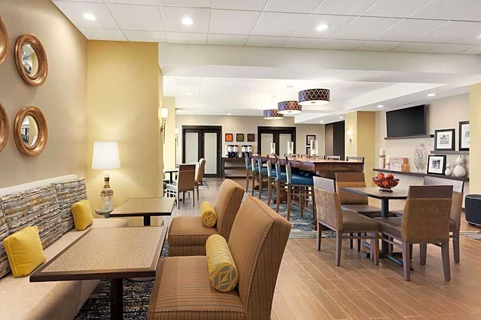 Hampton Inn By Hilton Kennewick At Southridge