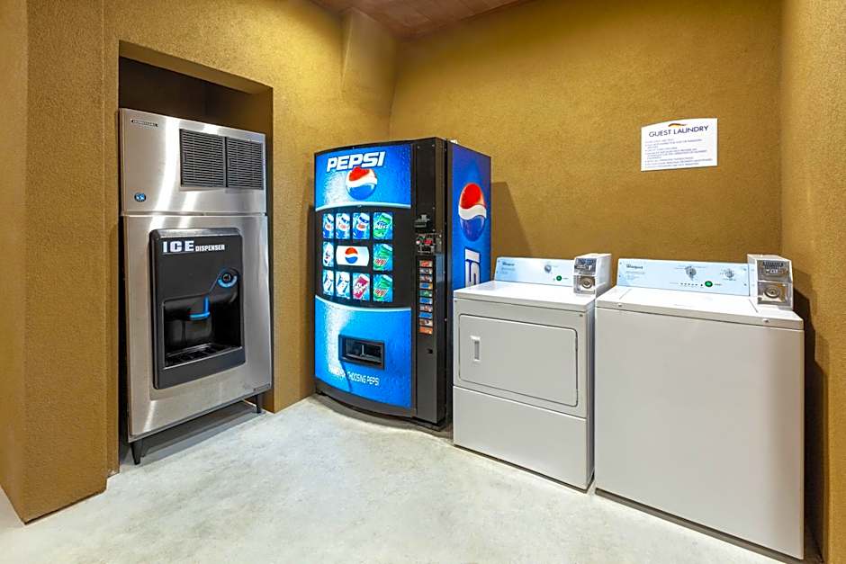 Baymont Inn & Suites Houston Hobby Airport