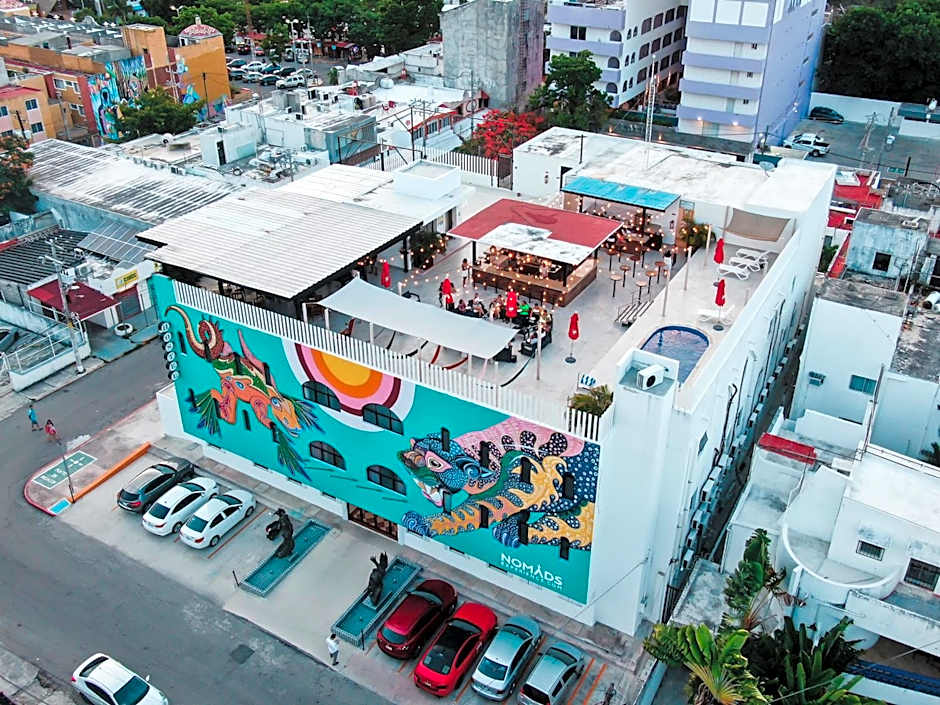 Nomads Party Hostel – Cancun, TX