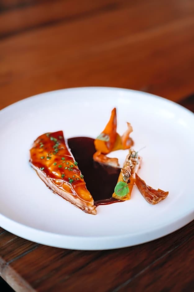 Domaine Riberach - Restaurant étoilé - Spa - Piscine naturelle - Vignoble bio