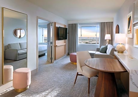 One-Bedroom King Suite