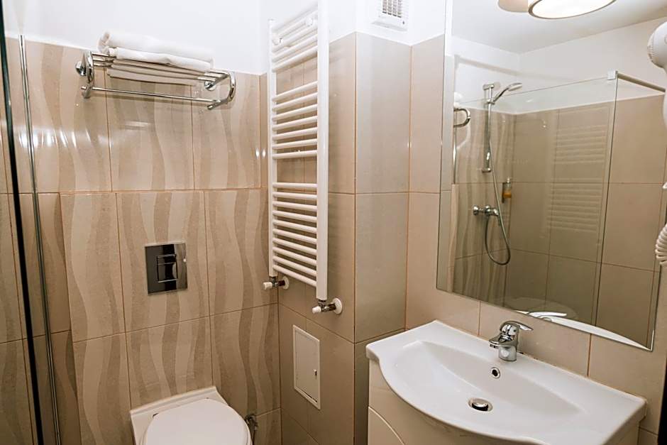 Hotel Duke Armeneasca - Ex Tempo