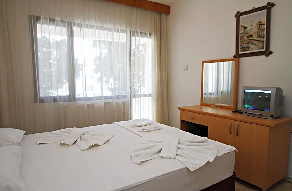 Photo 1 of 6 of 2 Beds, Balcony