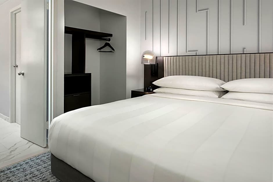 Photo 1 of 5 of Executive 1 King Bed Suite