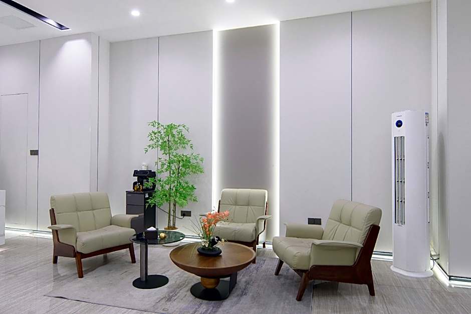 IU Hotel Chongqing Jiefangbei Hongyadong Chaotianmen